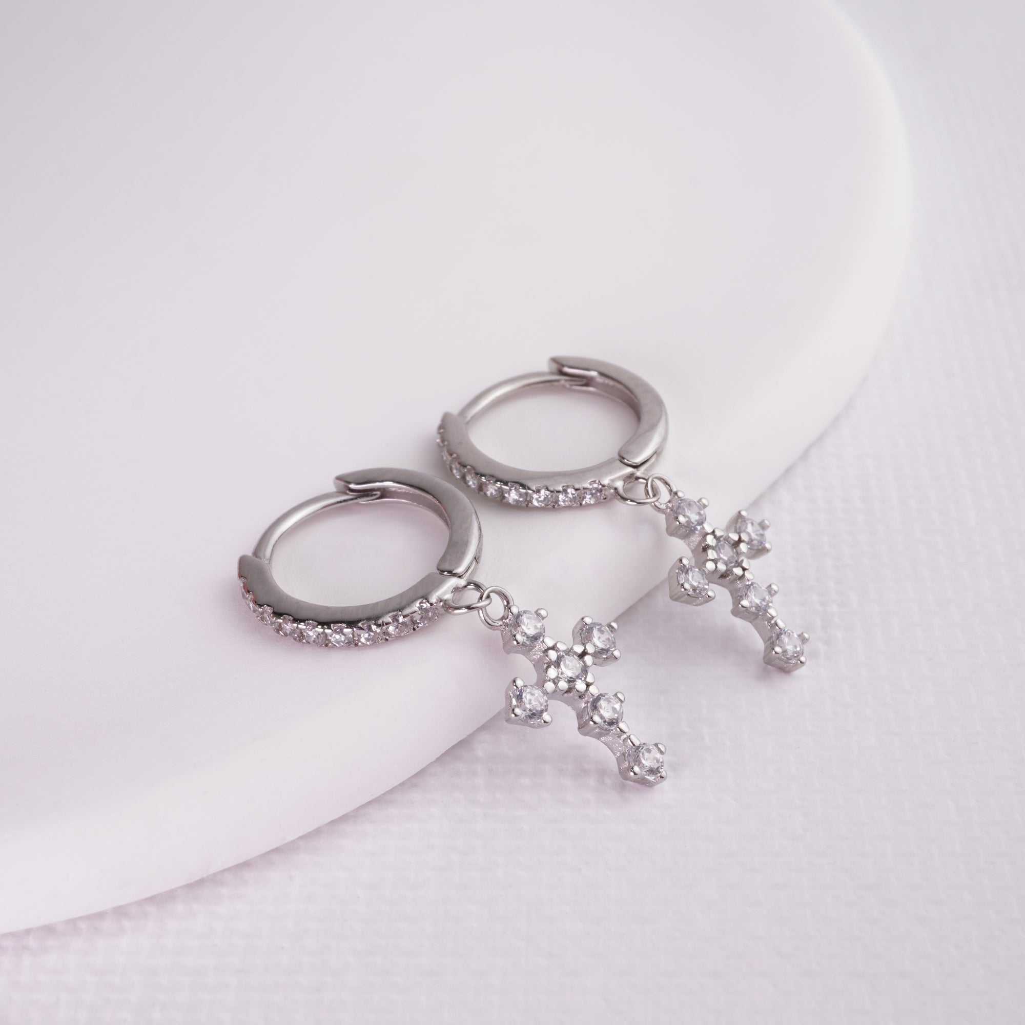 INAGIO 925 silver diamond gothic cross hoop set