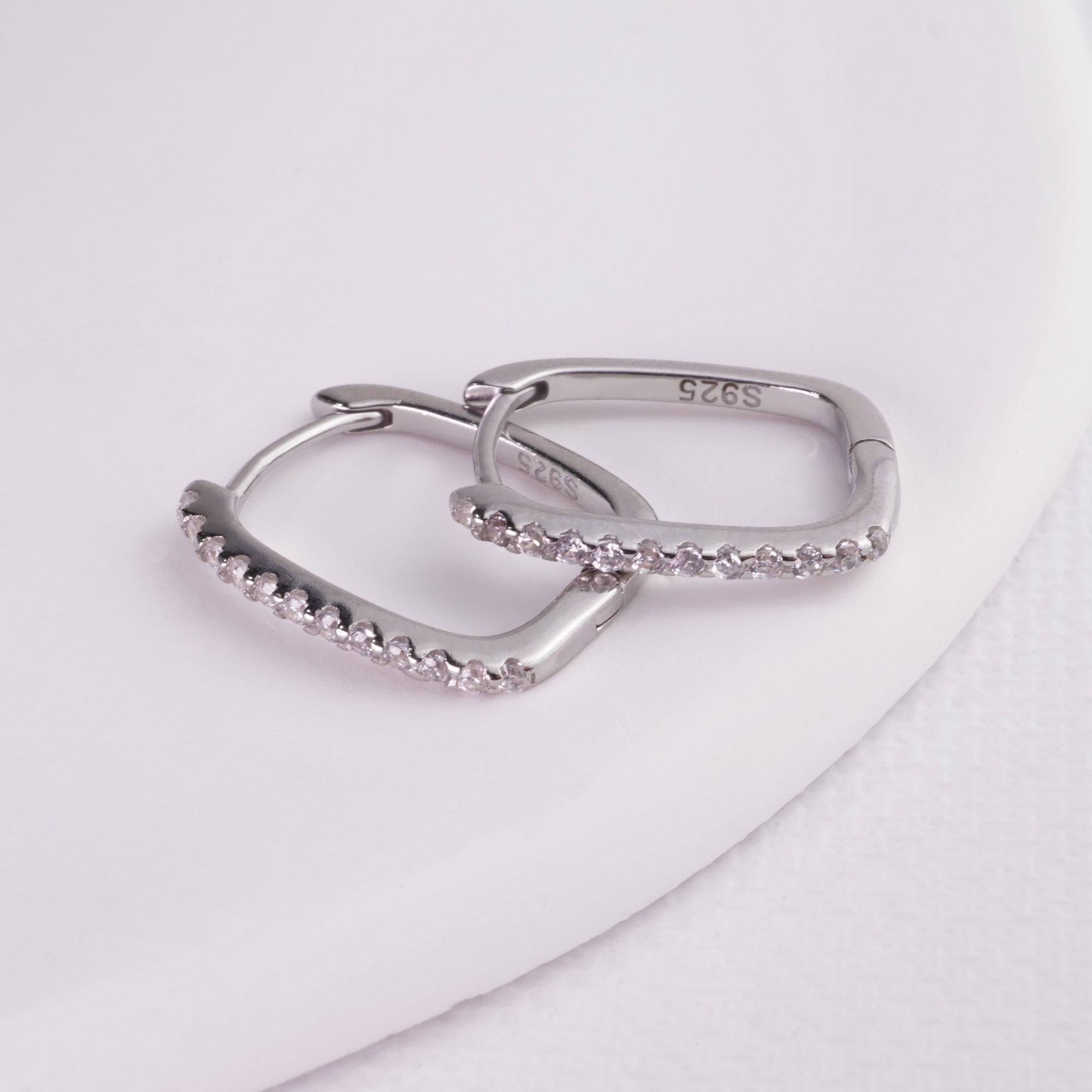 INAGIO 925 silver rectangle diamond hoop set