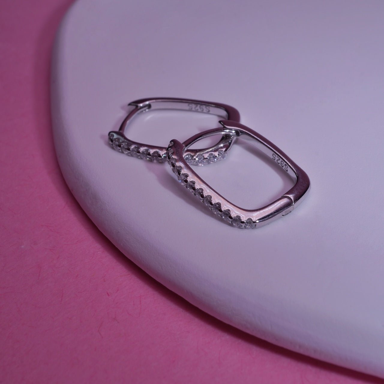 Rectangle Hoop INAGIO